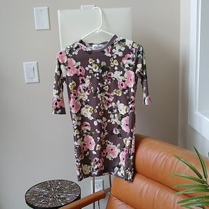 Velvet dress with floral pattern.